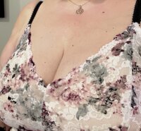 bigmarisella's Offline XXX Chat
