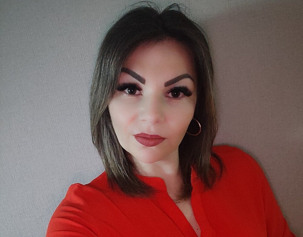 onaircams.com queencartyes livesex profile in russian cams