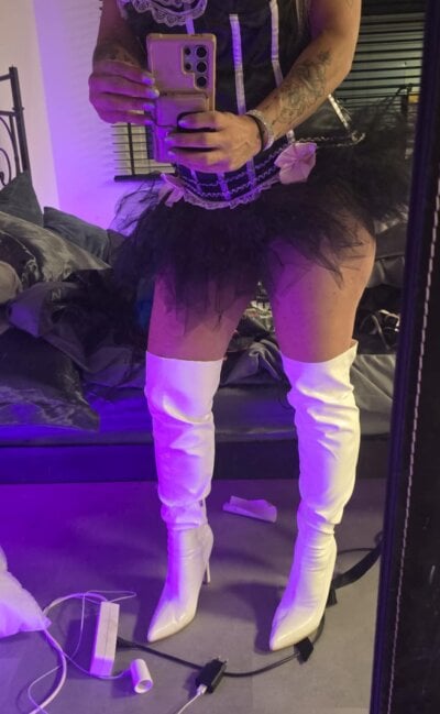 Mrs-Aurora on StripChat