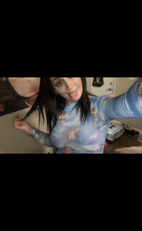 pinkbxby's Offline Chat Room