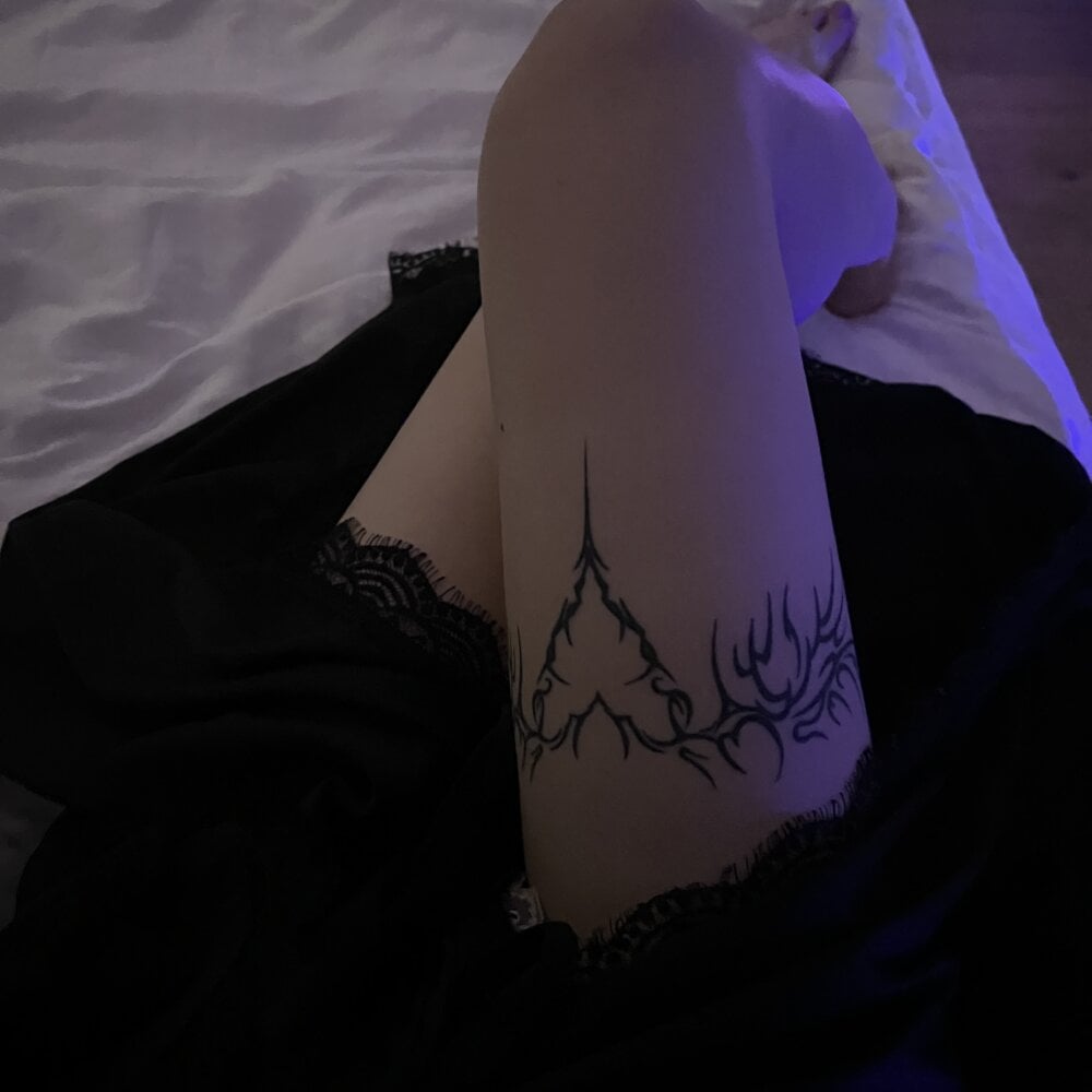 iluvcams.com green_eyes_lady livesex profile in large cams