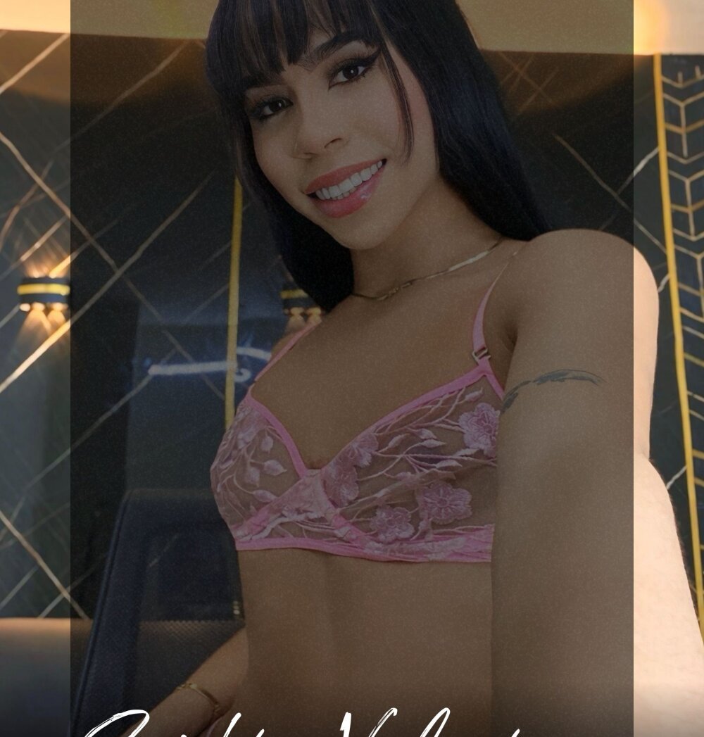 sophia_velarie from stripchat