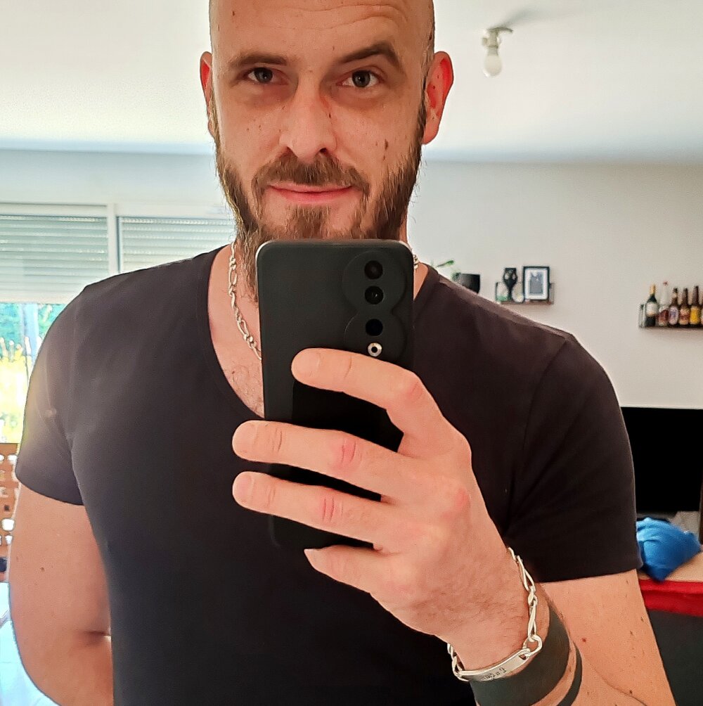 lukkasz1906 from stripchat