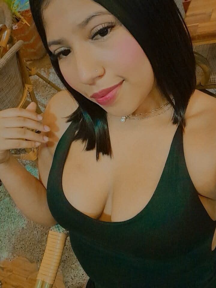 kelly_fall live cam model at StripChat