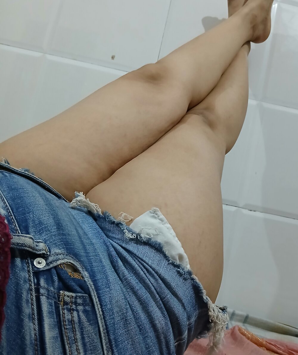 Hotttie_Alisha's Offline XXX Chat