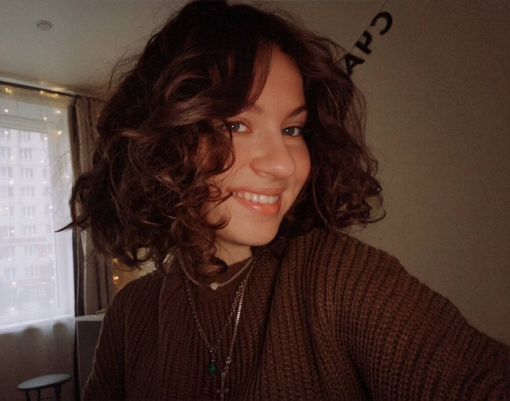 newporncams.com miragoddes livesex profile in small-tits cams