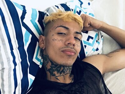 dylandmaster from stripchat