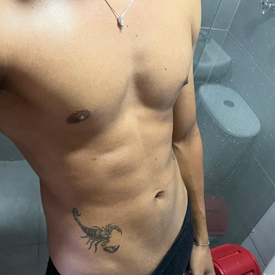 Antoniio_miller profile