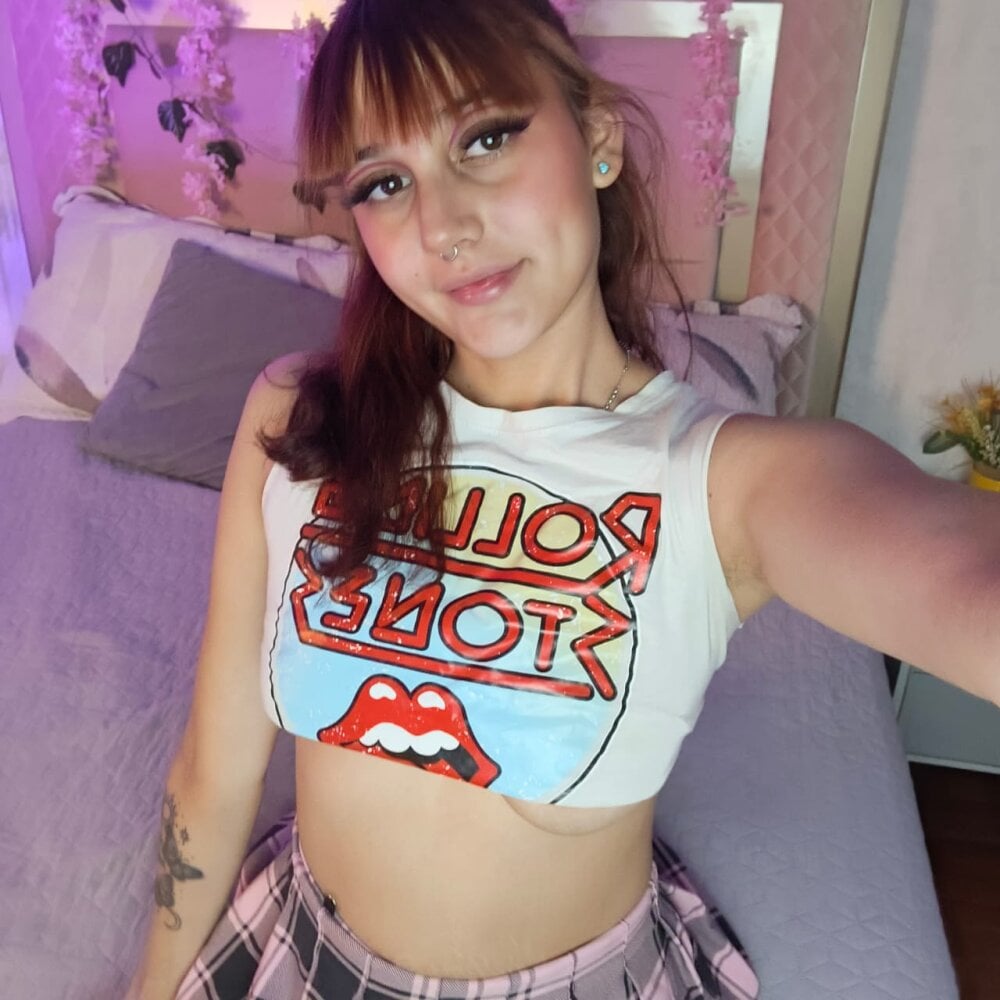 scarlet_2b_ webcam profile - Cypriot