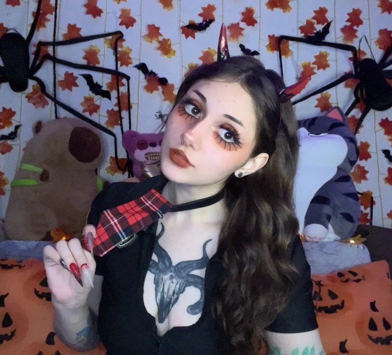 _devill_baby from stripchat