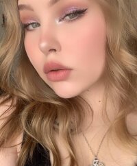 SABINA_LILLOS19's Offline XXX Chat