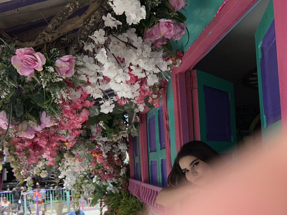 barbara_baker_'s Offline XXX Chat