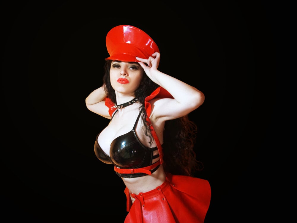 Live sex webcam photo for xLynxy #280544438