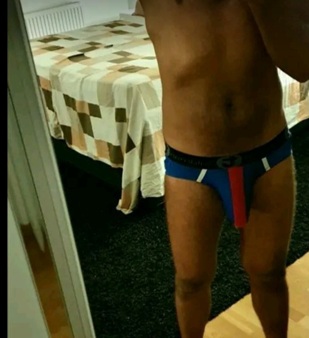 Milan_thickcock's most recent online preview