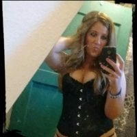 pierced_nipplesxxx7's Offline Chat Room