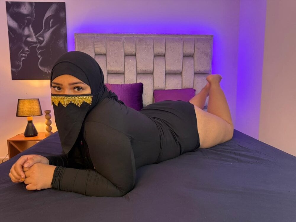 stripchat samiraa_haalem webcam profile pic via sexcams-joy.com