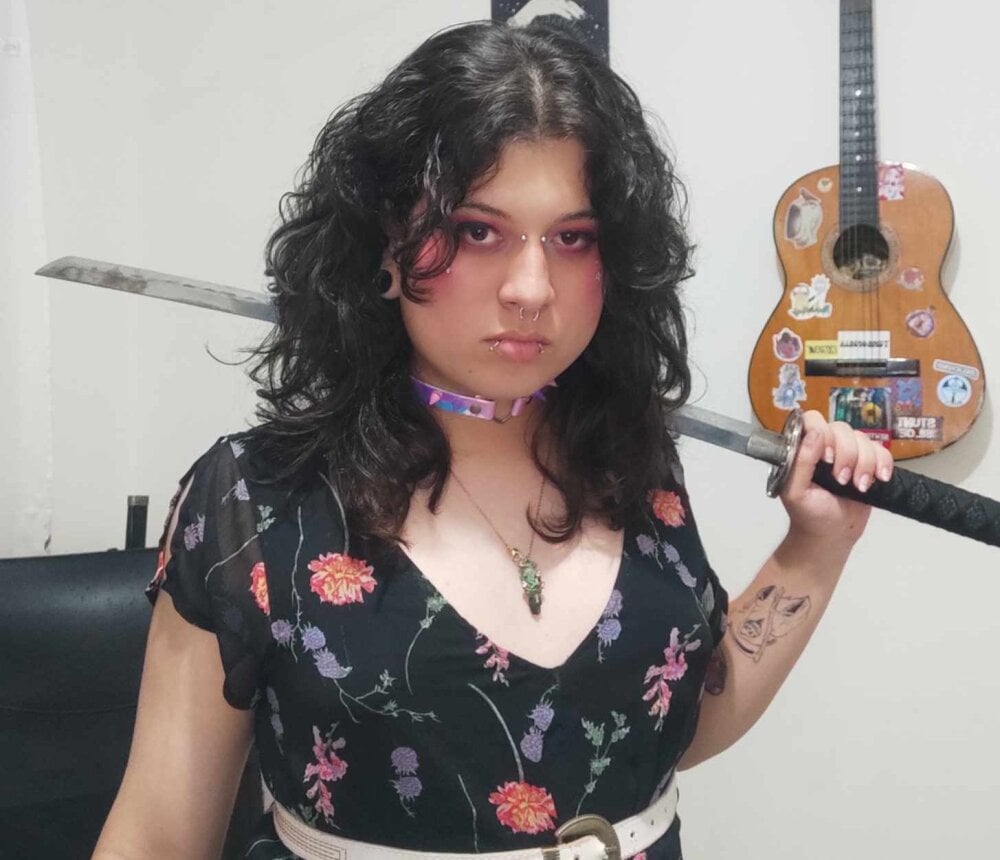 Smoke_trip_Alicia Offline XXX-chat