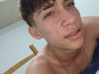 Alex_LatinBoy18's webcam live show