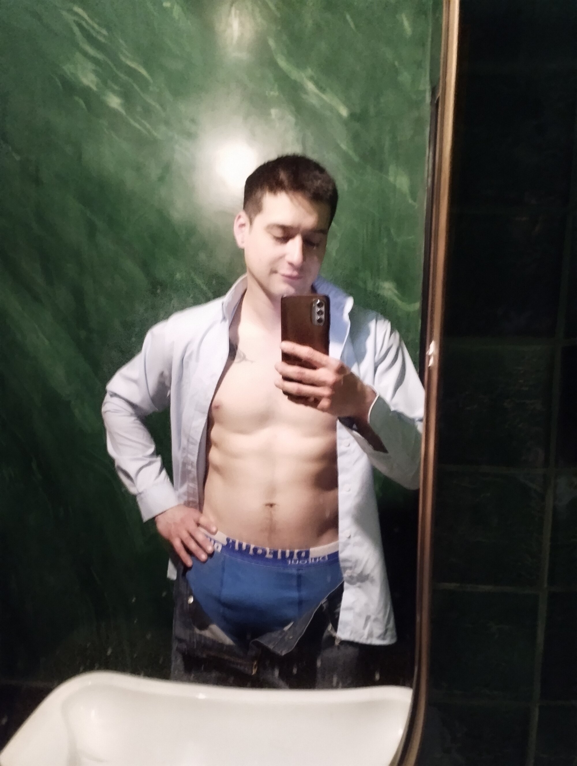 Seccretboy21