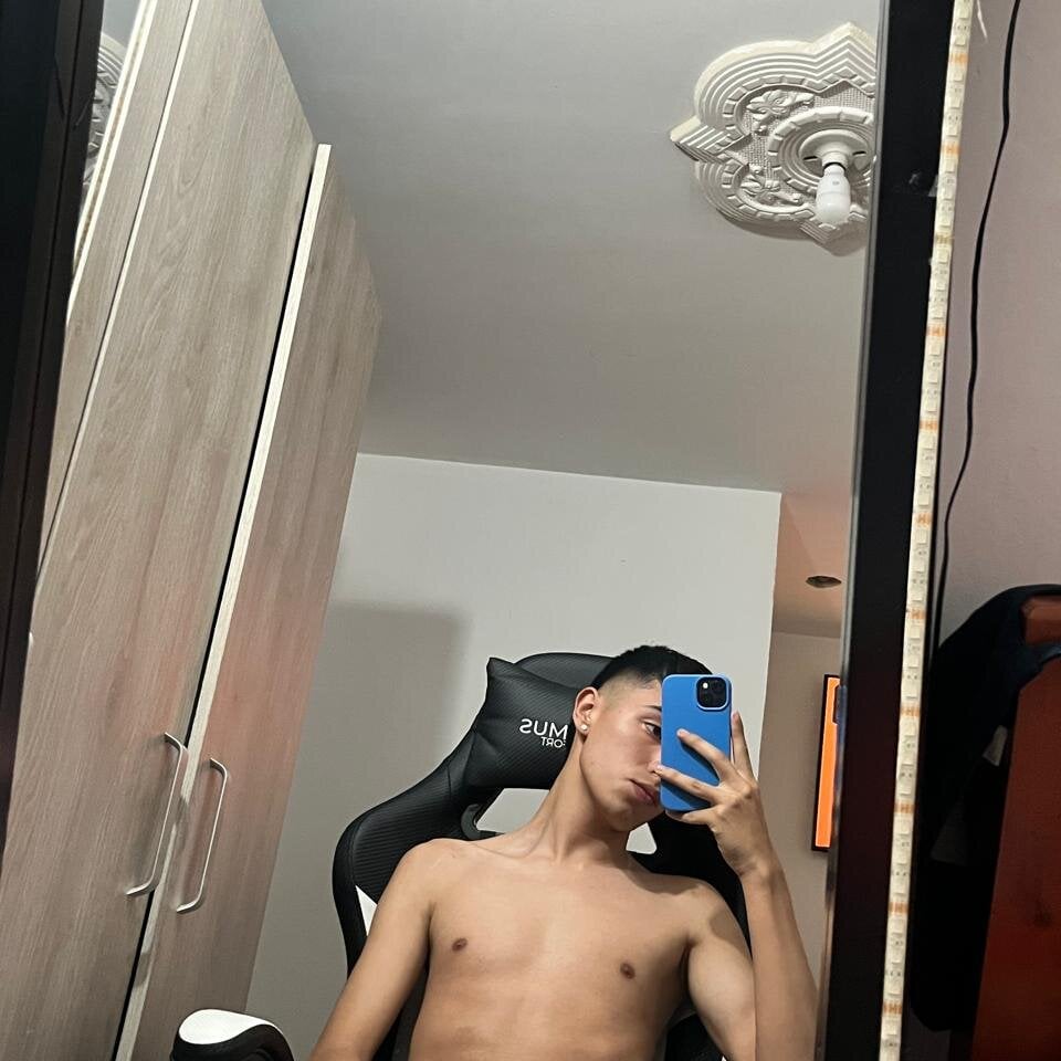Dominic_Sweet 오프라인 채팅방