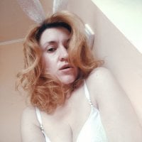 KamilaIce's Offline Chat Room