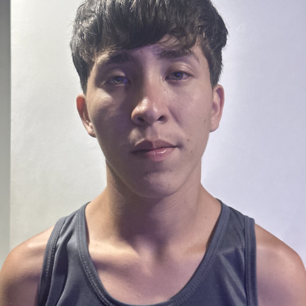santiago_fantasy from stripchat