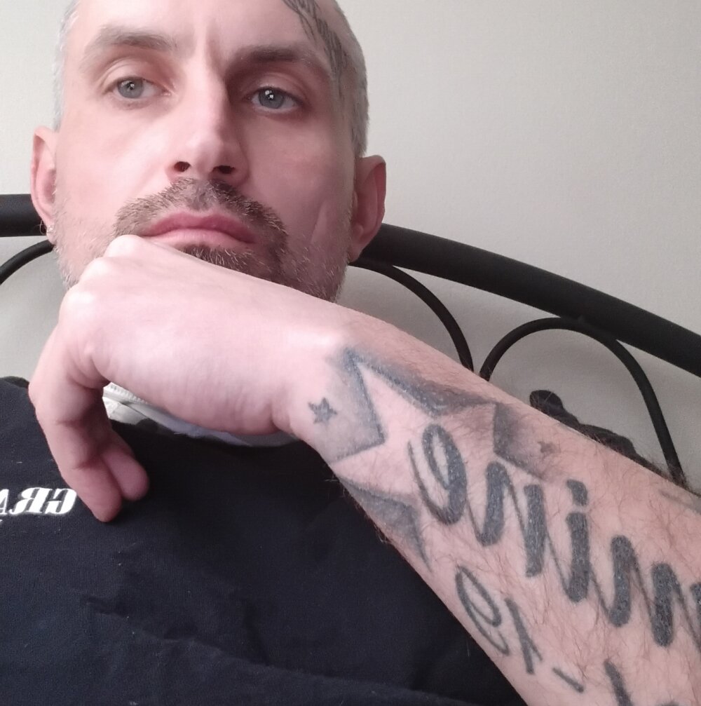 ViciouzzD Offline XXX-chat