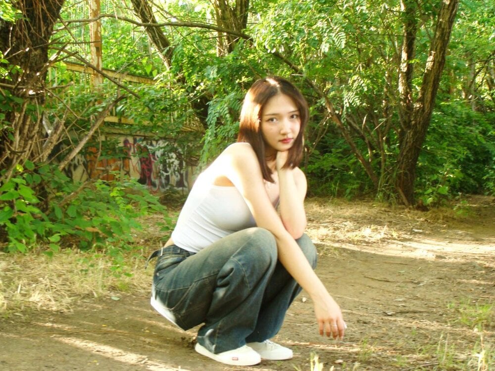 watchgirlcam.com yung_leana livesex profile in colombia-8-pm-3-am-gmt-5-nuevo-horario cams