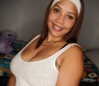 BustyGlow's webcam live show
