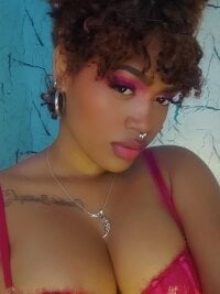 ebonyciaraqueen's Live Sex Cam Show