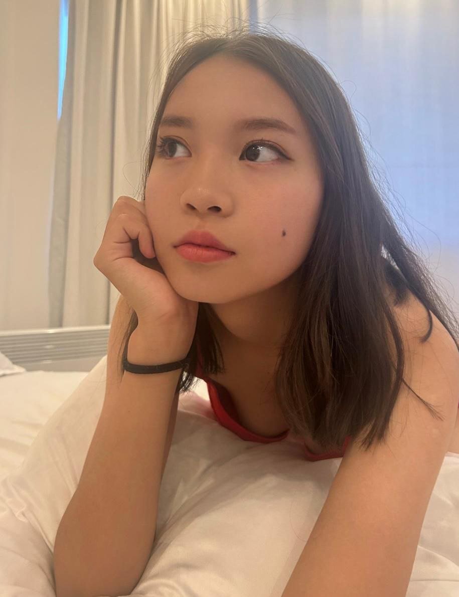 Yumi_Shy