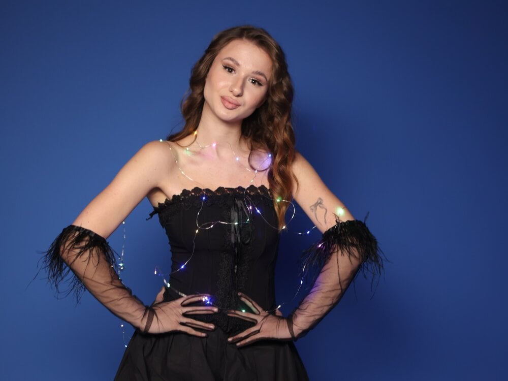 amateursex-livecam.com kristinabellini livesex profile in thin cams