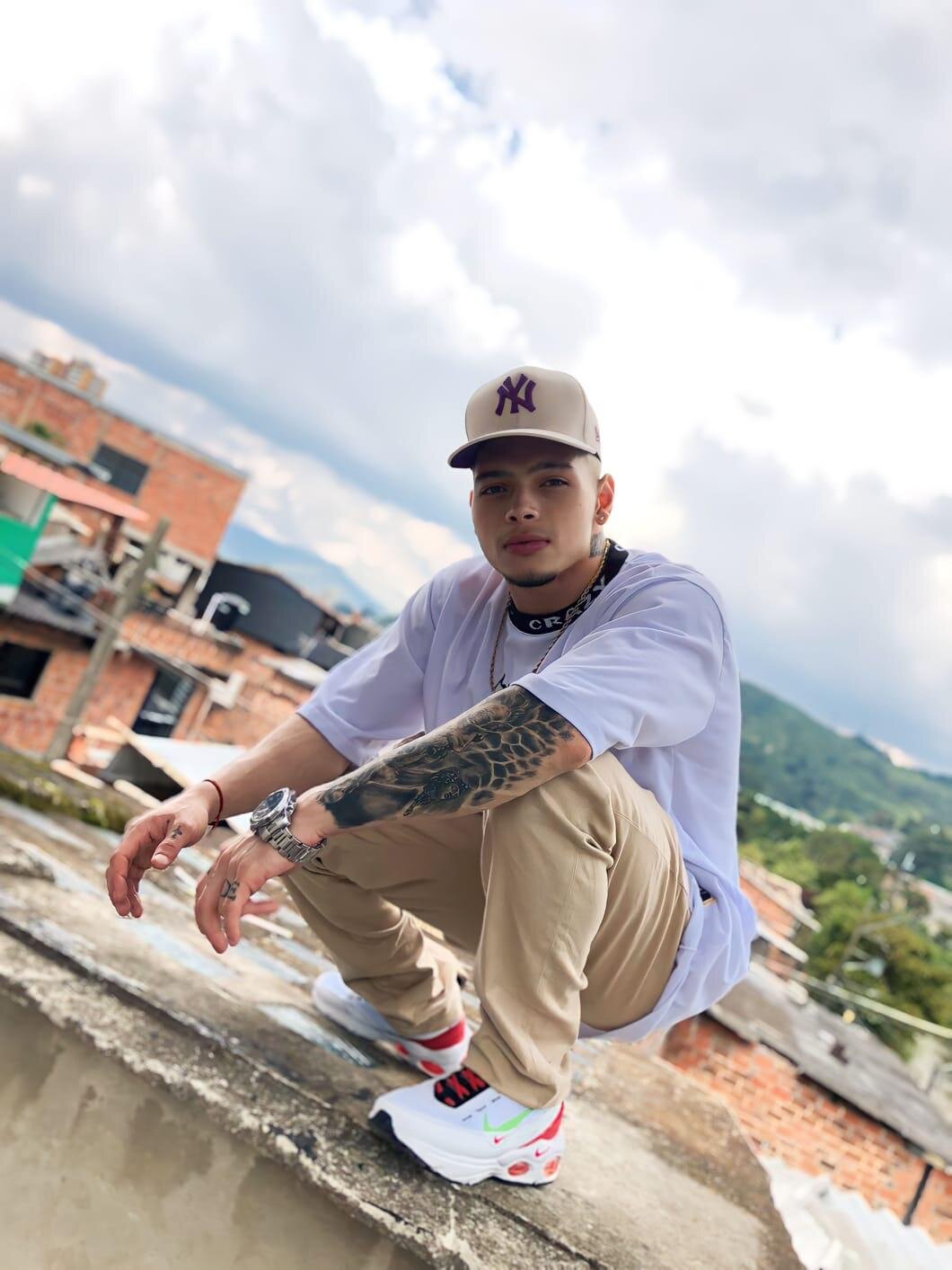 tomas_lewis