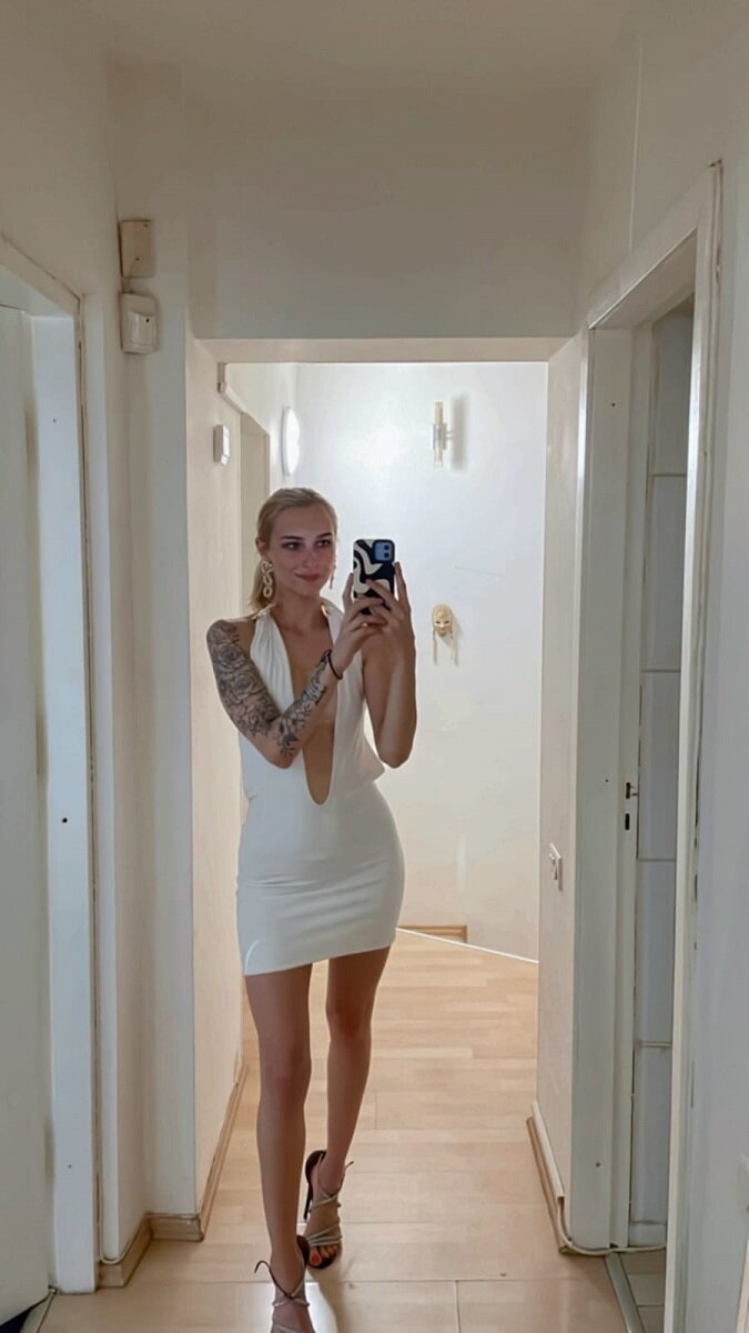 Luna_Rossey