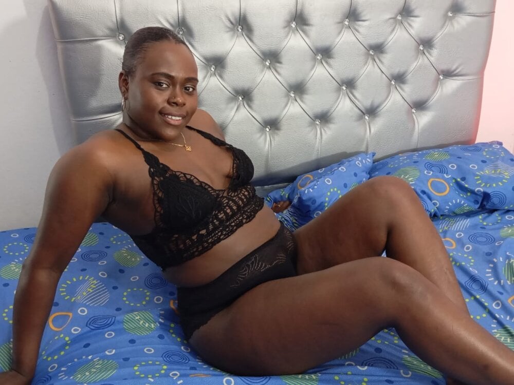 biigass_ebony profile
