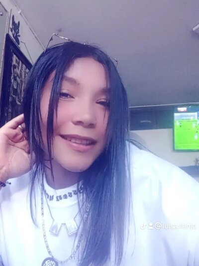 loely_hot from stripchat