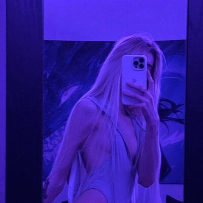 Polly__Hill