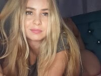 miss_congeniality's Offline Chat Room