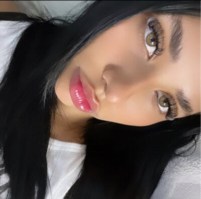 Moshh27 のキャスト：無料のライブセックス＆チャット | Stripchat