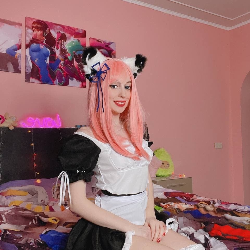 Lalalalussa's Offline Chat Room