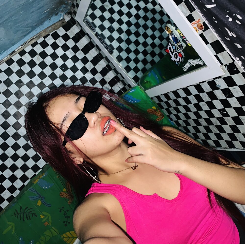 Holyshit17's most recent online preview