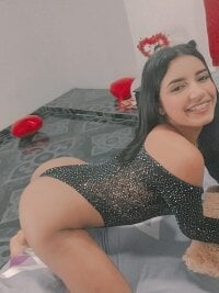 Estrella_sexy21's Offline Chat Room