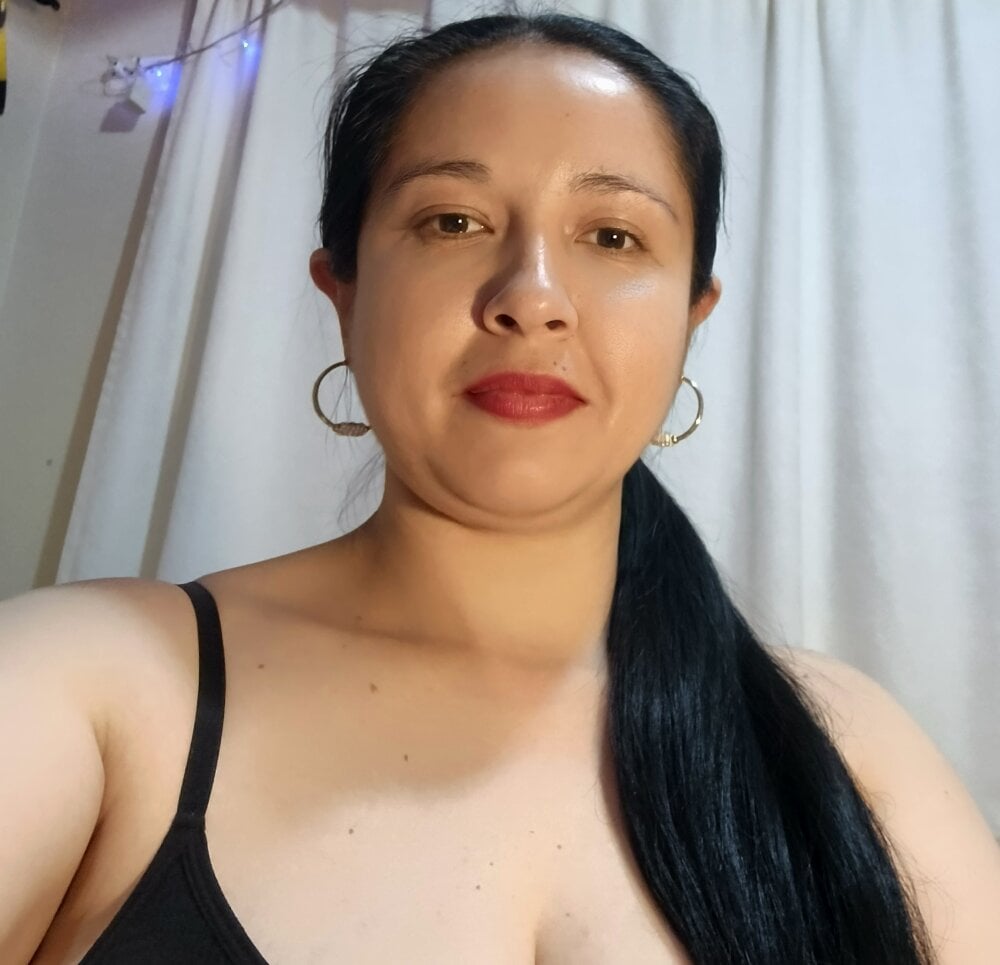 hot-nikol profile