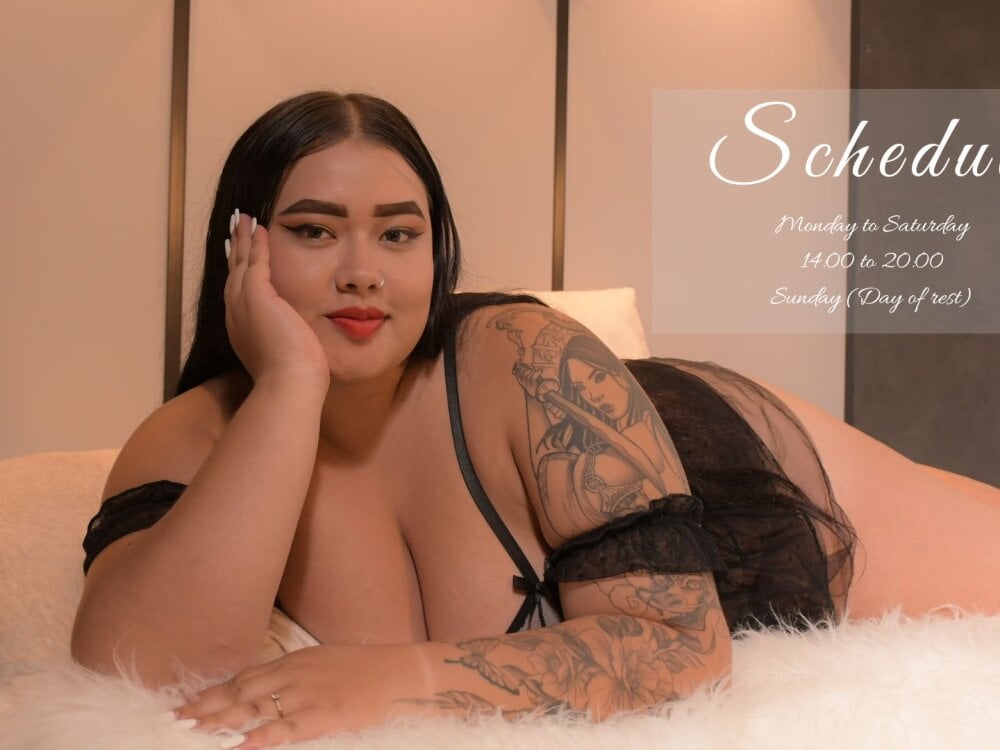 stripchat dalia_spinters webcam profile pic via sexcityguide.com