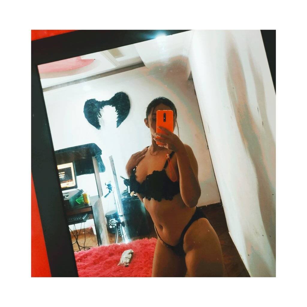 VeronicaHot1