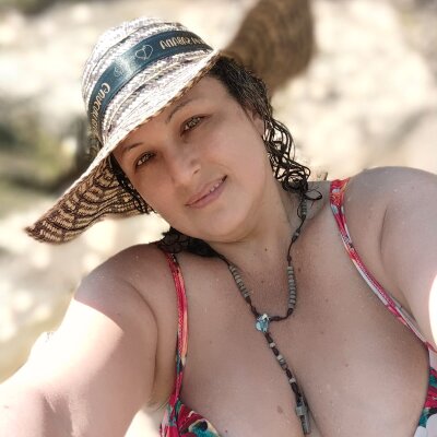 maleffica_milf from stripchat