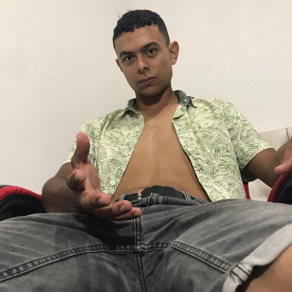 Anthony_noah profile