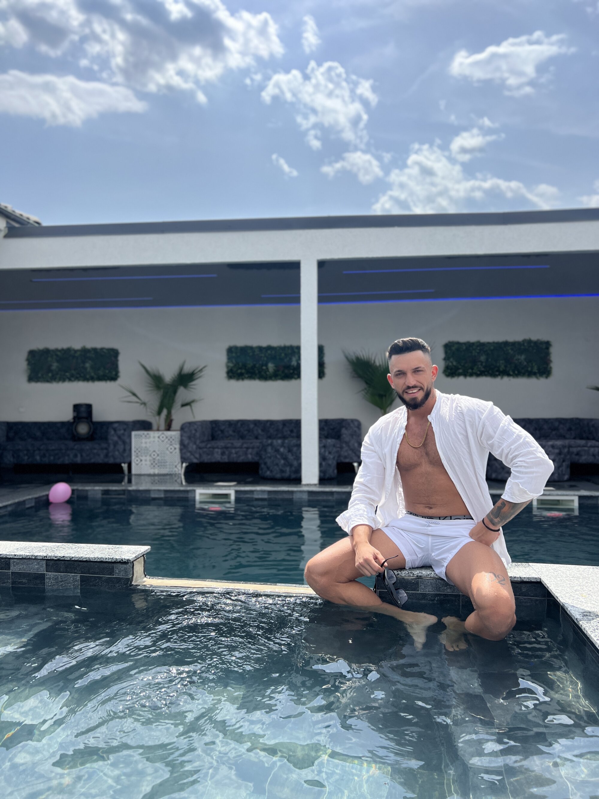 LoverMike_