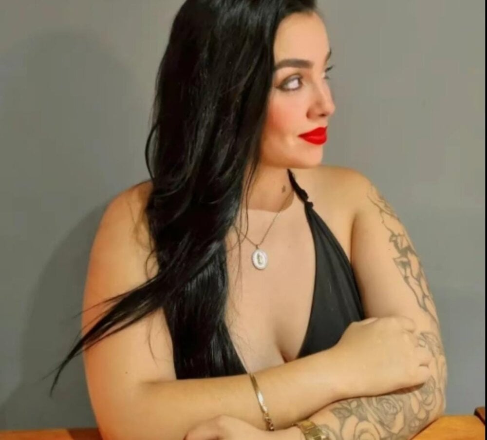 yajaira_os webcam profile - Cameroonian