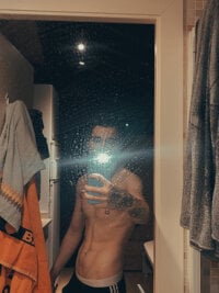 Badboybitchy's webcam live show